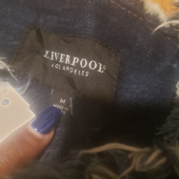 NWT Women's Liverpool Frayed Denim Jacket - Picture 4 of 5
